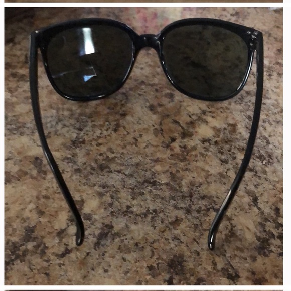 Mickey Mouse Adult Sunglasses - Picture 3 of 3